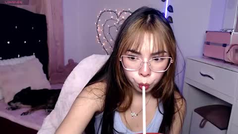Snapshot of sweet_hannaah chatting on 05.26.26 Hannah online show from 05.26.26