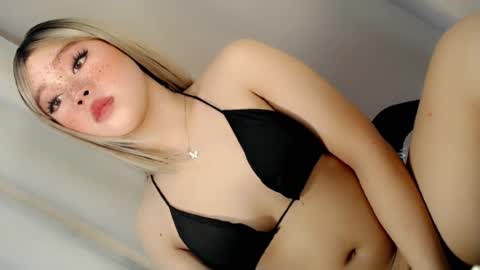 Snapshot of sweet_honeylove chatting on 07.01.26 Anisha online show from 07.01.26