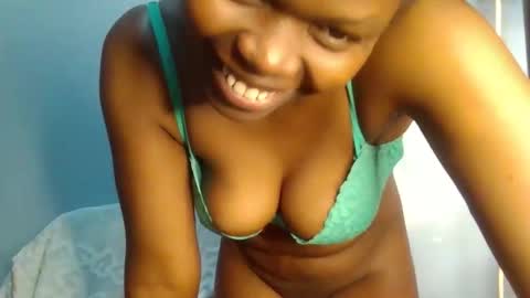 Snapshot of sweet_jamiie chatting on 09.20.25 jay online show from 09.20.25