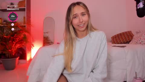 Snapshot of sweet_kalisa chatting on 01.05.25 Call me Kali  online show from 01.05.25