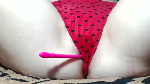 Snapshot of sweet_kitten25 chatting on 06.17.26 Kitten online show from 06.17.26
