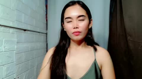 Snapshot of sweet_laika chatting on 06.24.26 LAIKA online show from 06.24.26