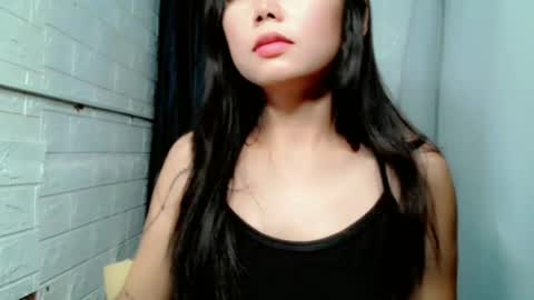Snapshot of sweet_laika chatting on 06.27.26 LAIKA online show from 06.27.26