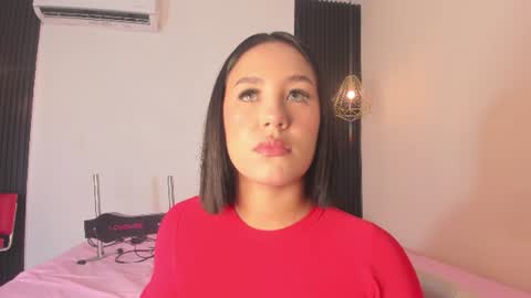 Snapshot of sweet_lemariee_ chatting on 07.30.26 Lemarie online show from 07.30.26