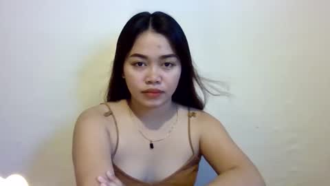 Snapshot of sweet_mae28xx chatting on 04.21.26 sweet_mae28xx online show from 04.21.26