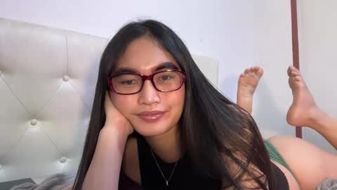 Snapshot of sweet_mariax chatting on 12.17.25 Maria Stella online show from 12.17.25