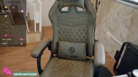 Snapshot of sweet_marie07 chatting on 10.24.25 cheeky Bum07 online show from 10.24.25