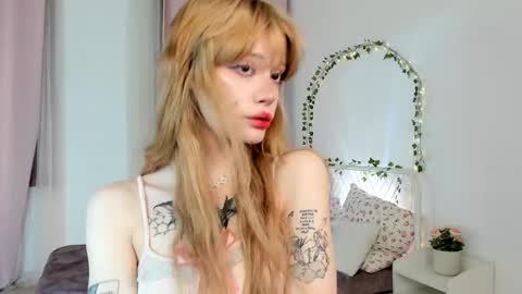 Melissa. Join me on Fansly link in social medias online show from 03.19.26
