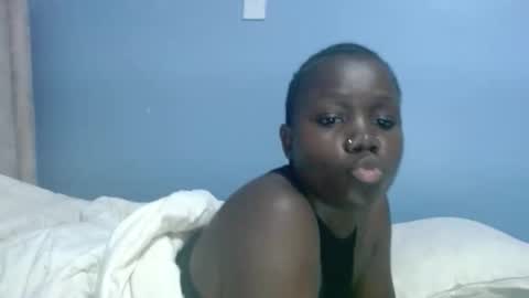 Snapshot of sweet_melodiyy chatting on 11.10.25 sweet_melodiyy online show from 11.10.25