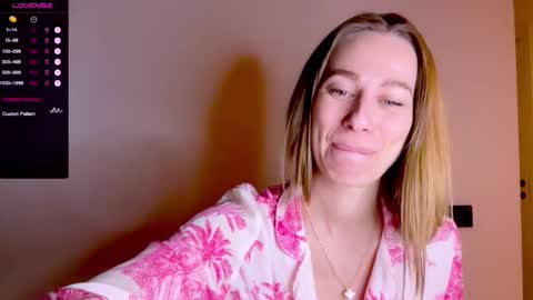 Snapshot of sweet_mia_91 chatting on 03.02.25 Mia online show from 03.02.25