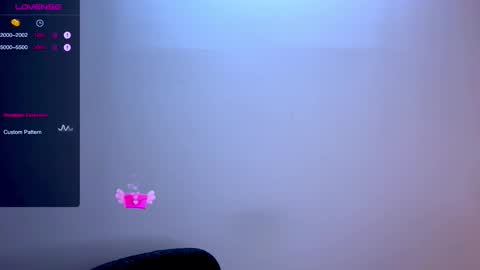 Snapshot of sweet_mia_91 chatting on 09.19.25 Mia online show from 09.19.25