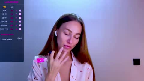 Snapshot of sweet_mia_91 chatting on 09.21.25 Mia online show from 09.21.25