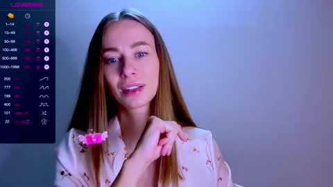 Snapshot of sweet_mia_91 chatting on 09.27.25 Mia online show from 09.27.25