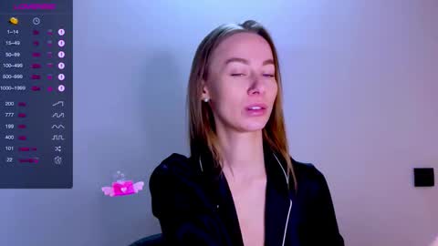 Snapshot of sweet_mia_91 chatting on 10.04.25 Mia online show from 10.04.25