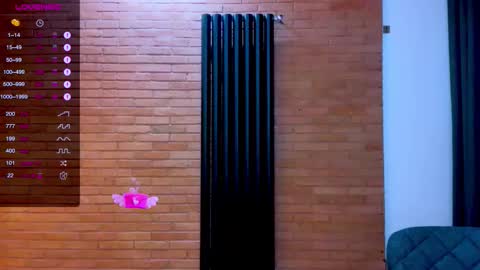 Snapshot of sweet_mia_91 chatting on 10.26.25 Mia online show from 10.26.25