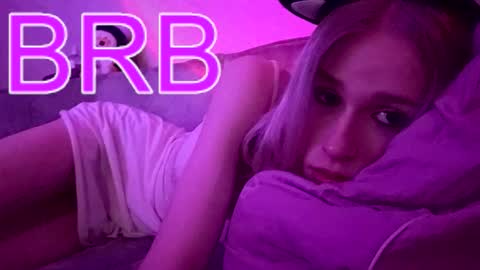 sweet_mol1y online show from 10.24.25