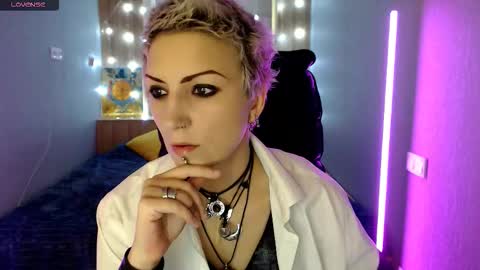 sweet_n_strong online show from 11.24.25