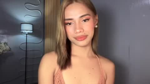 sweet_nikki03 online show from 06.06.26