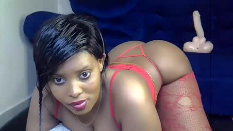 Snapshot of sweet_nipple1996 chatting on 01.25.25 maya online show from 01.25.25