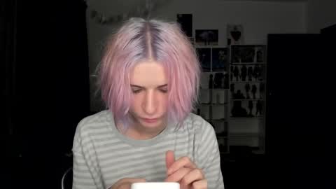 kira online show from 10.24.25