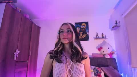 Snapshot of sweet_penny_ chatting on 09.11.25 Penny  online show from 09.11.25