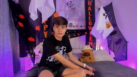 Petter online show from 10.22.25