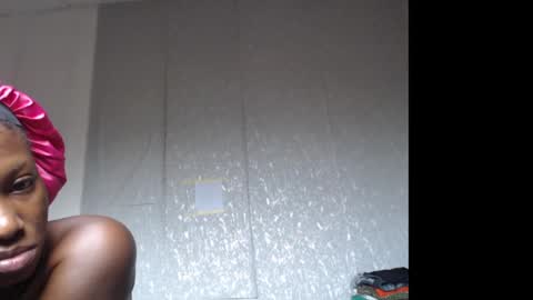 Snapshot of sweet_puna chatting on 12.18.24 Nancy online show from 12.18.24