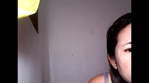 Snapshot of sweet_rich35 chatting on 12.15.25 sweet_rich35 online show from 12.15.25