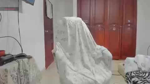 sweet_robyn online show from 11.14.25