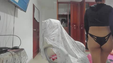 sweet_robyn online show from 11.24.25