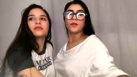 Snapshot of sweet_rous_9 chatting on 10.31.25 sweet_rous_9 online show from 10.31.25