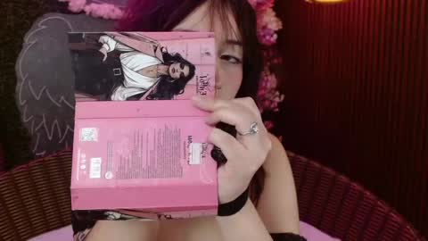 Roxanee online show from 04.29.26