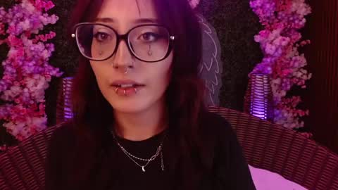 Snapshot of sweet_roxanee chatting on 05.07.26 Roxanee online show from 05.07.26