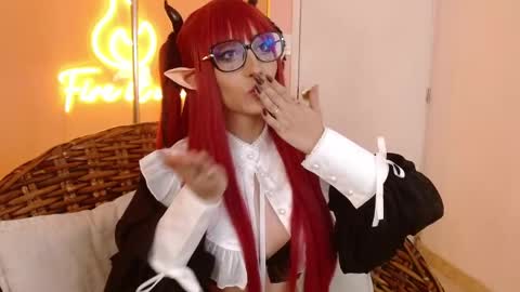 Snapshot of sweet_roxanee chatting on 05.24.26 Roxanee online show from 05.24.26