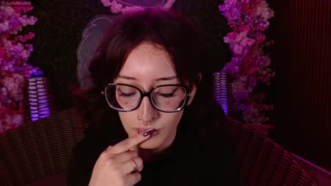 Snapshot of sweet_roxanee chatting on 05.30.26 Roxanee online show from 05.30.26