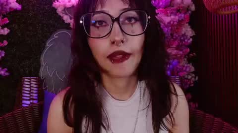 Snapshot of sweet_roxanee chatting on 06.20.26 Roxanee online show from 06.20.26