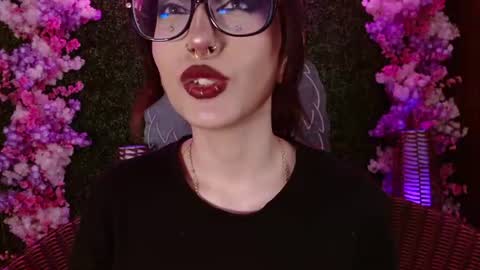 Snapshot of sweet_roxanee chatting on 06.23.26 Roxanee online show from 06.23.26