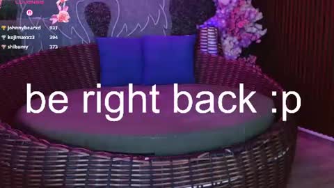 Snapshot of sweet_roxanee chatting on 07.22.26 Roxanee online show from 07.22.26