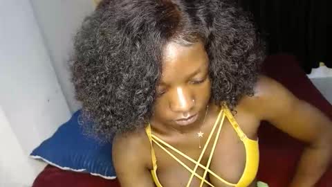 ellanah Tracie online show from 12.02.25