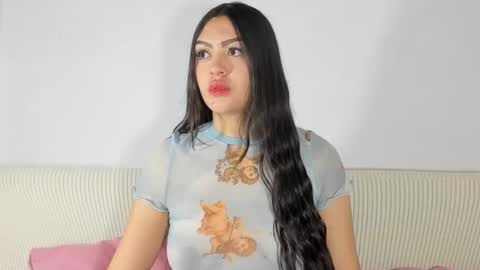 Snapshot of sweet_sophie_7 chatting on 01.21.25 sweet_sophie_7 online show from 01.21.25