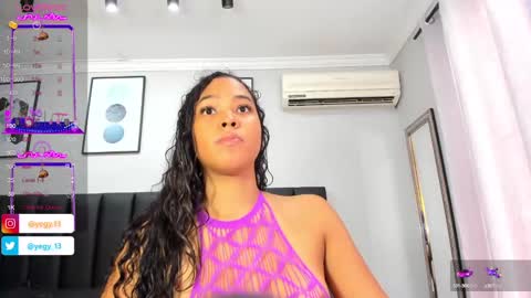 Snapshot of sweet_starxx chatting on 01.07.25 Yeileen online show from 01.07.25