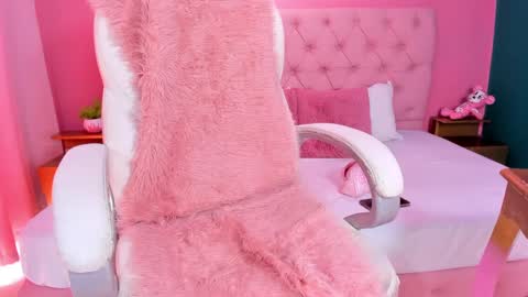 Snapshot of sweet_starxx chatting on 02.18.25 Yeileen online show from 02.18.25