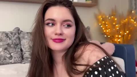 Snapshot of sweet_sugar87 chatting on 02.23.25 ViolaandVince online show from 02.23.25