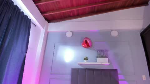Snapshot of sweet_tamara__ chatting on 06.26.26 tamy online show from 06.26.26