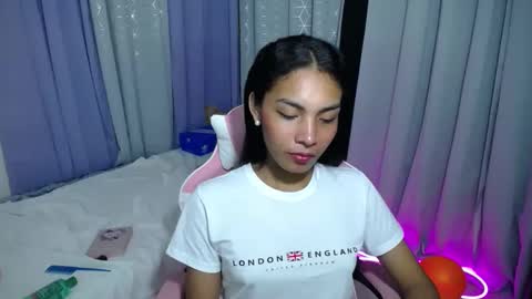 Snapshot of sweet_trishaxx chatting on 02.15.25 Trisha online show from 02.15.25