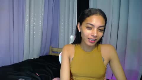 Snapshot of sweet_trishaxx chatting on 02.26.25 Trisha online show from 02.26.25