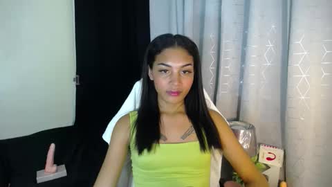 Snapshot of sweet_trishaxx chatting on 09.13.25 Trisha online show from 09.13.25