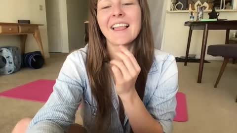 Snapshot of sweet_truffle chatting on 05.14.26 Heidi Brenner - Please check bio for schedule FAQ online show from 05.14.26