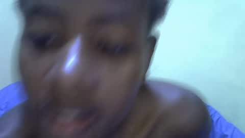 Snapshot of sweet_vee1 chatting on 12.03.25 Princess vee online show from 12.03.25