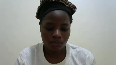 Snapshot of sweet_veebouset chatting on 05.26.26 sweet_veebouset online show from 05.26.26